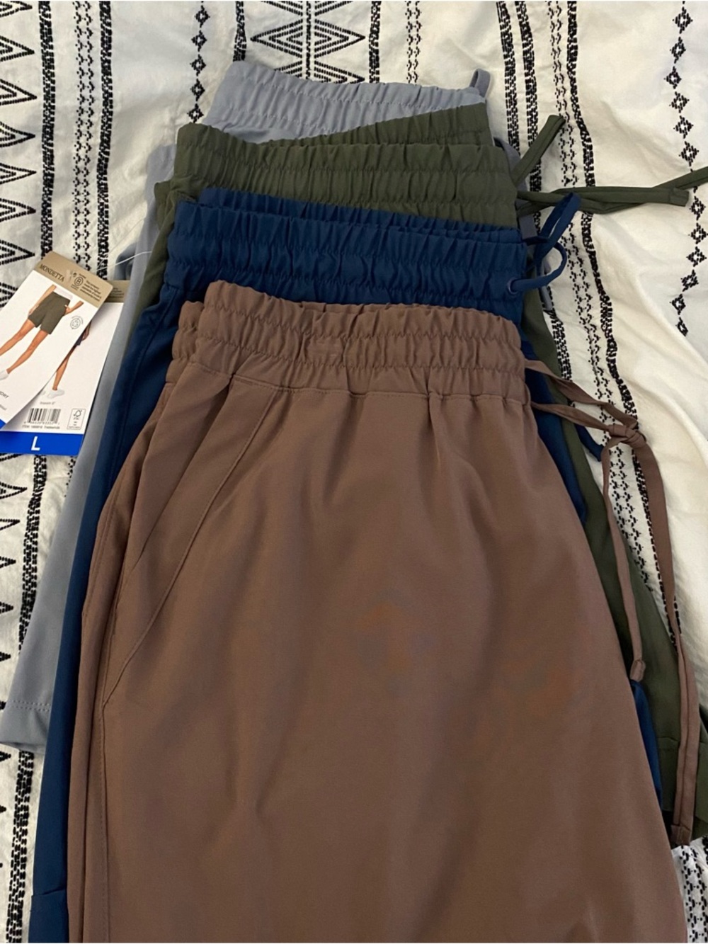 (4) Mondetta Women’s Shorts